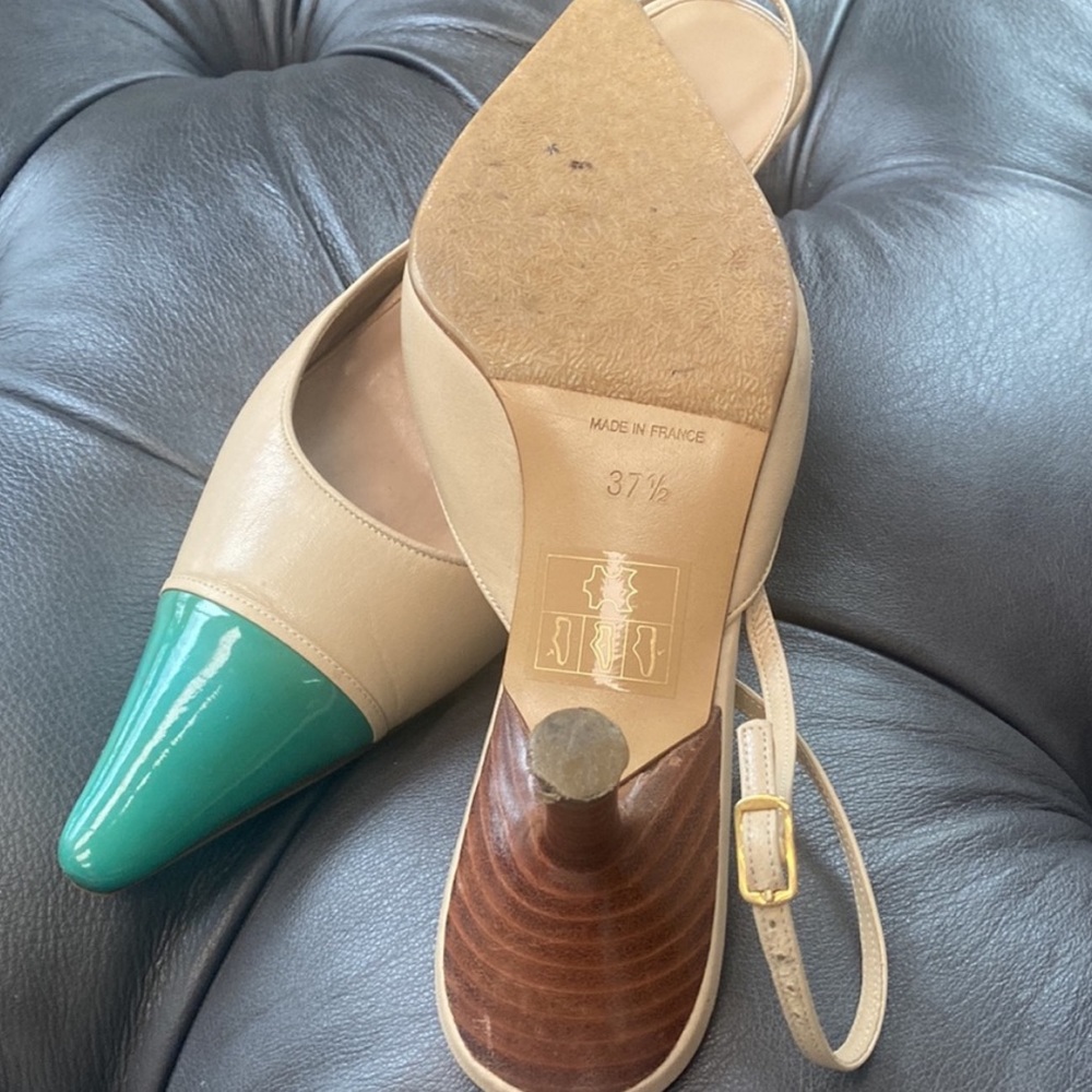 Chanel Kitten Heel - Picture 3 of 5